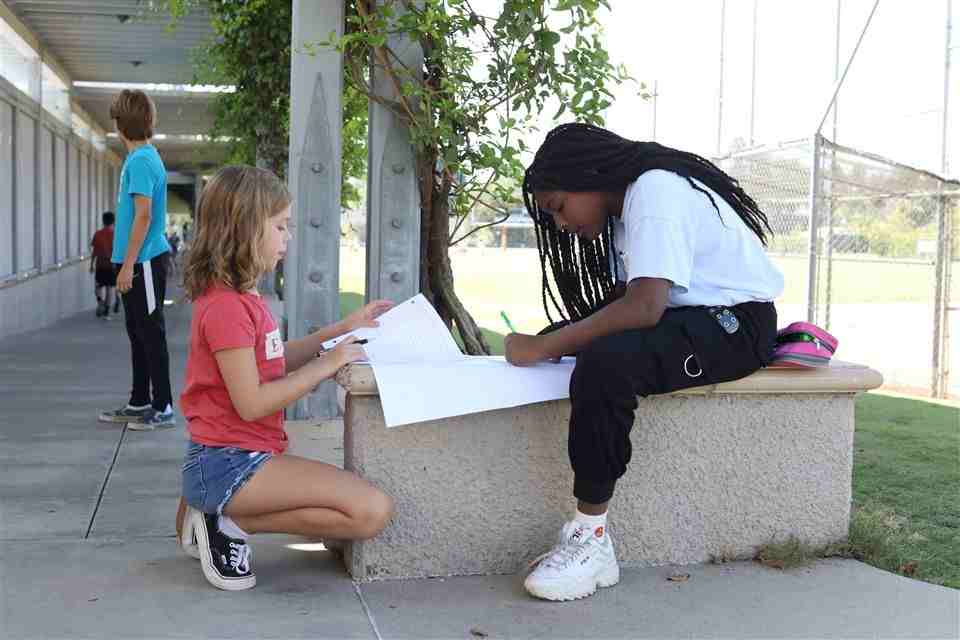 Sage Hill School的Camp Sage计划为学生提供通往新道路的经验
